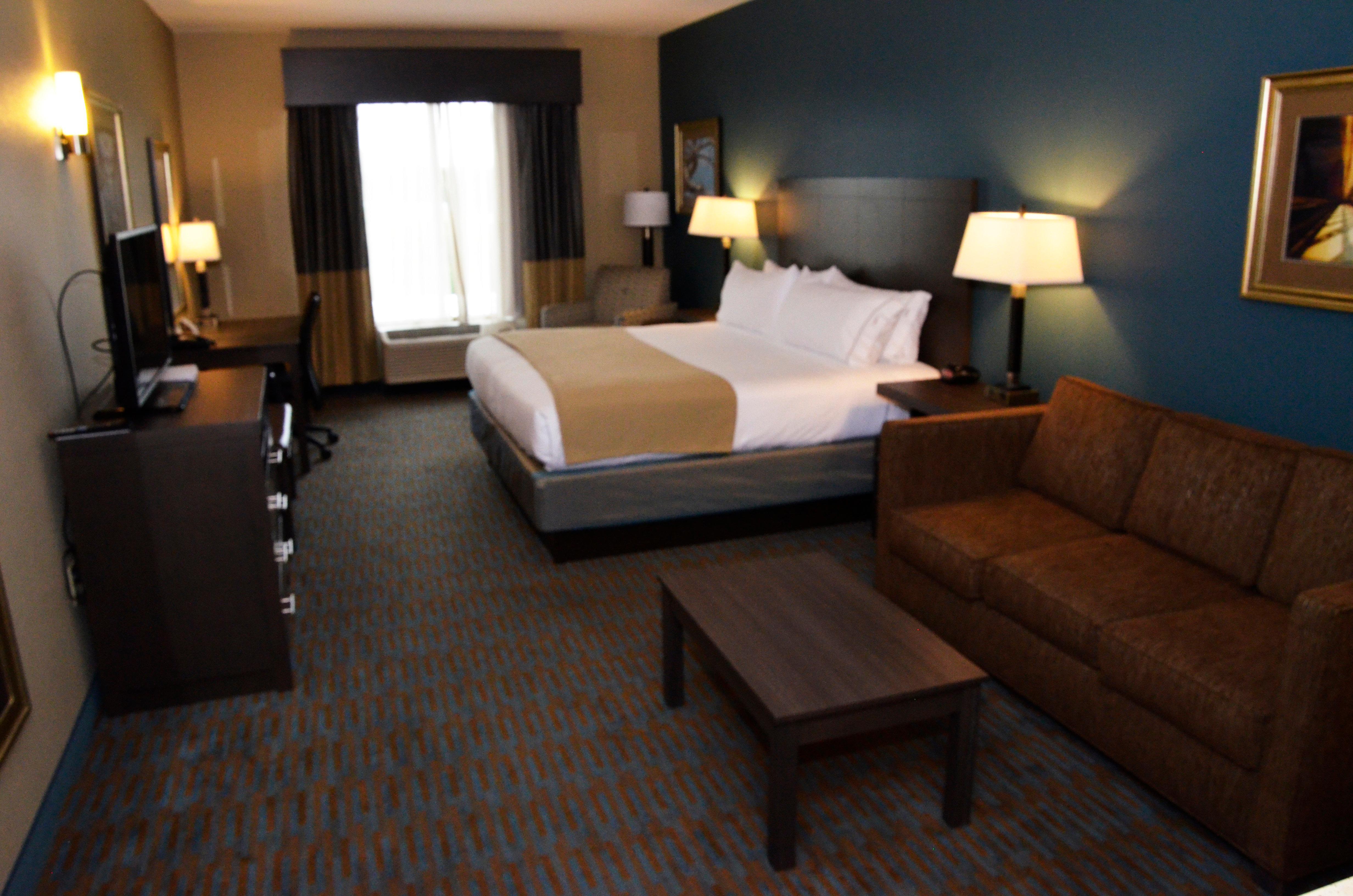 Holiday Inn Express Hotel & Suites Goldsboro - Base Area By Ihg Экстерьер фото